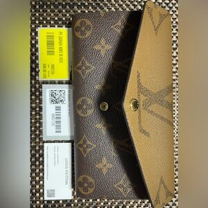 Louis Vuitton Sarah Wallet